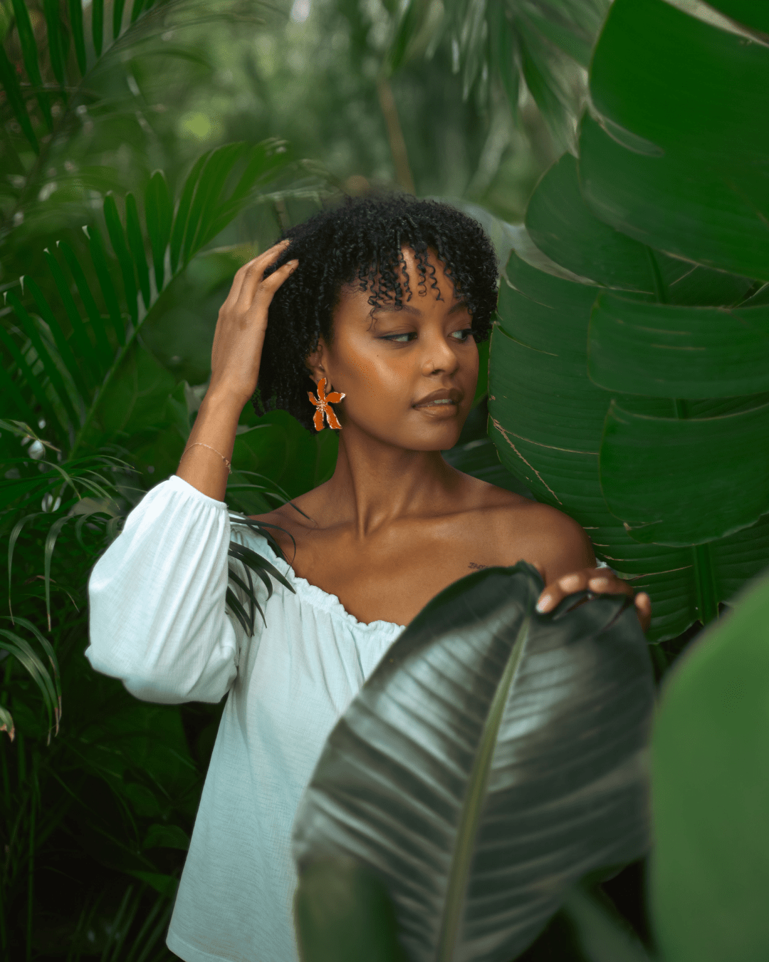 Pourquoi tes boucles n'en font qu'à leur tête (et comment faire la paix avec elles) ?
