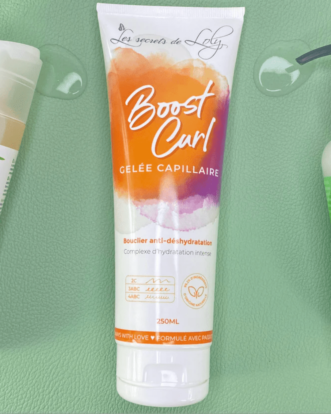 L'importance de la gelée capillaire pour les cheveux bouclés