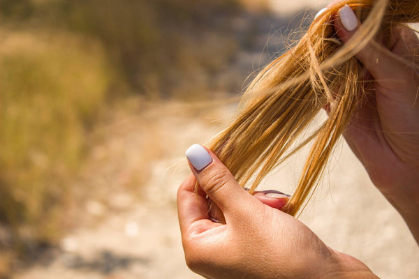 Comment soigner ses cheveux naturellement après l'été ?