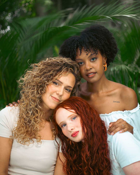 Porosité des cheveux bouclés : le guide ultime !