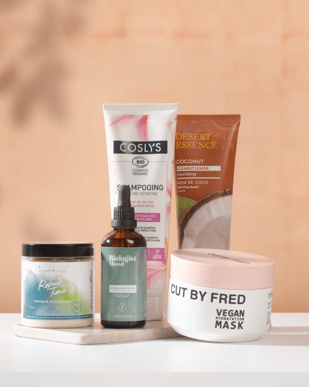 Cheveux qui cassent en racine, que faire ?