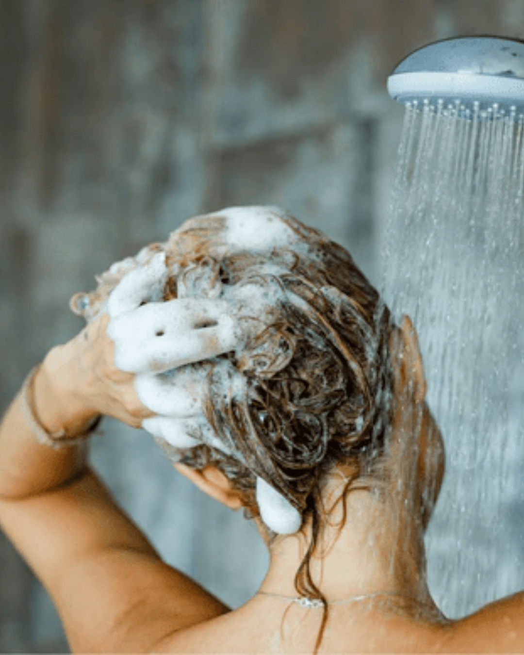 Comment bien choisir son shampoing naturel selon son type de cheveux ?