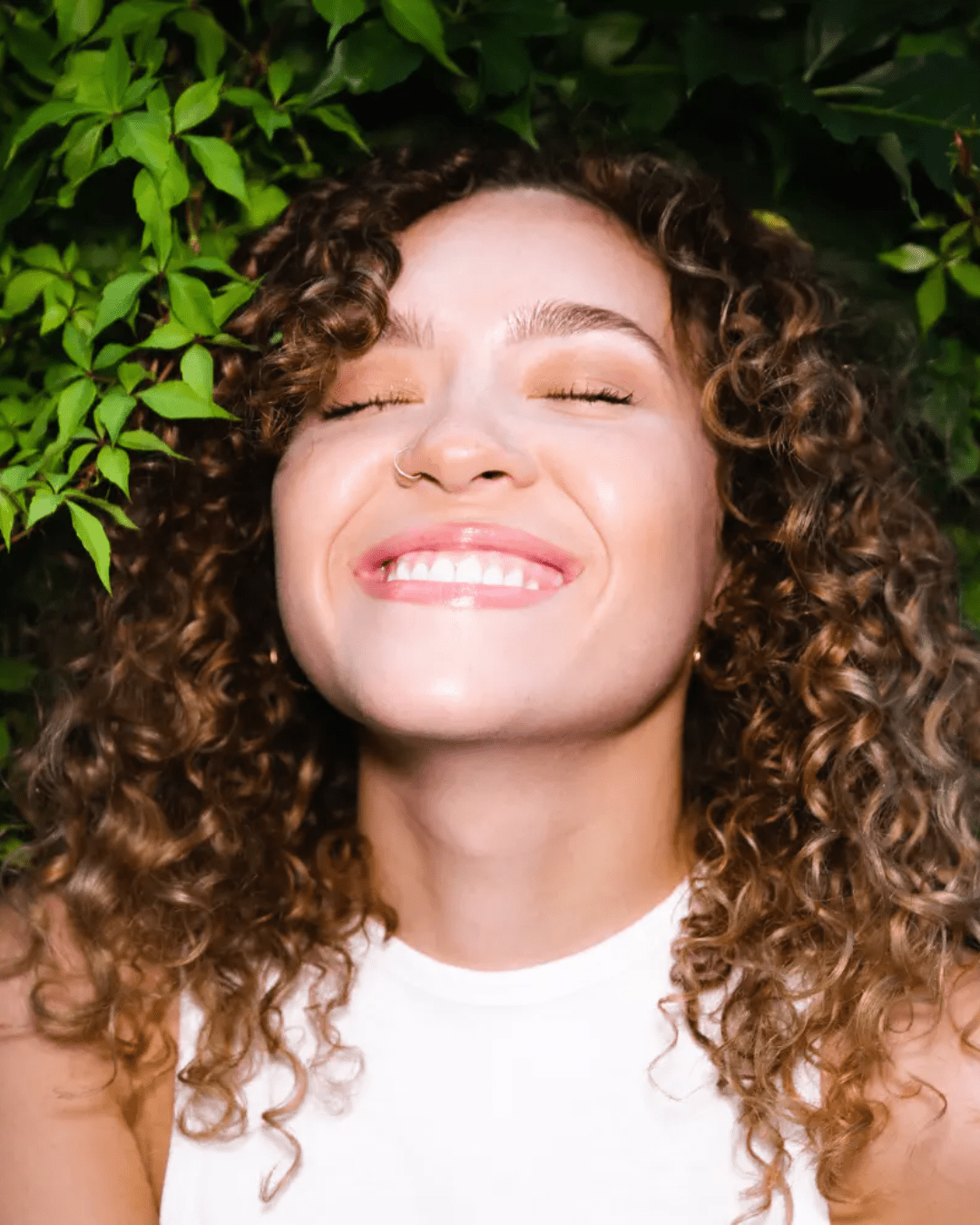 Quels produits choisir pour mes cheveux fins et bouclés ?