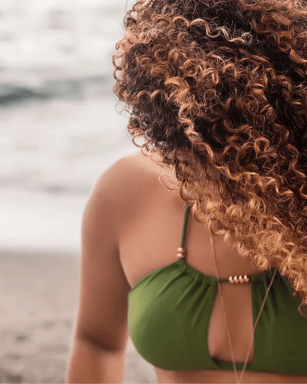 Comment soigner ses cheveux naturellement après l'été ?